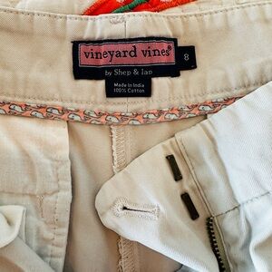 Vineyard Vines - khaki size 8